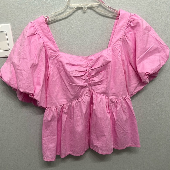 Old Navy bubble gum pink top - Picture 1 of 5